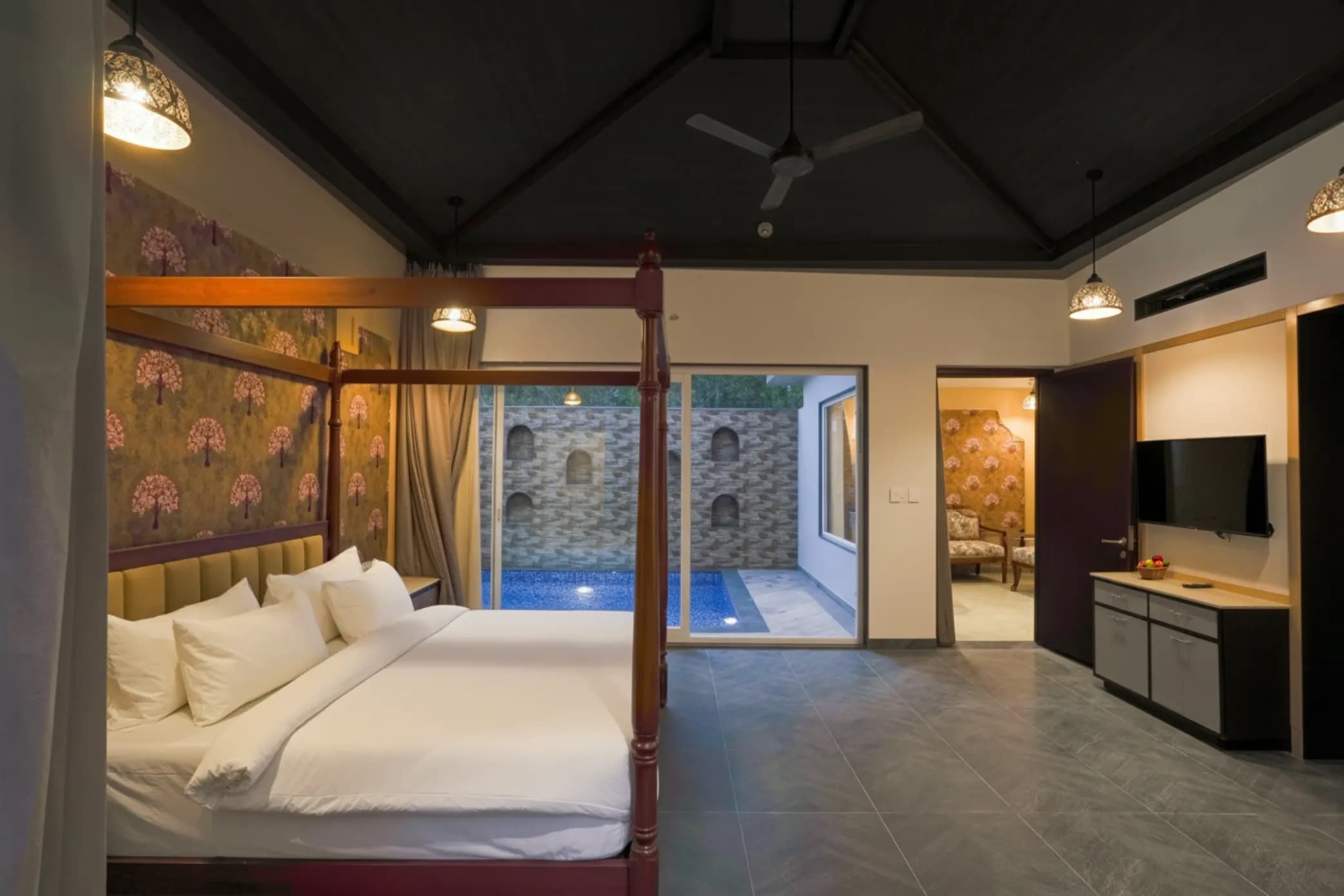 vana suite with pool and living room